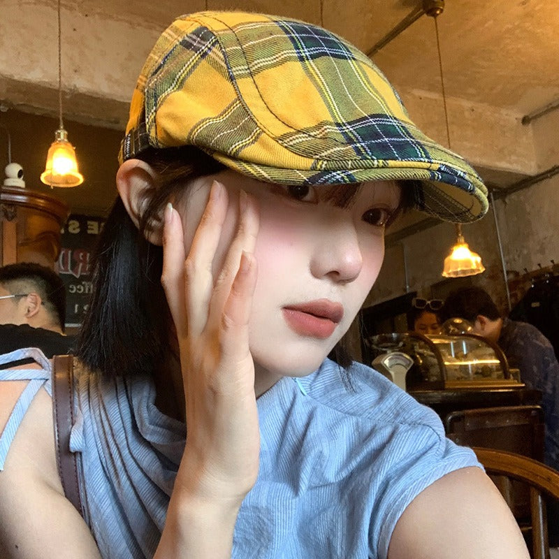 Wholesale Dopamine Retro Plaid Spring and Autumn Style Large Head Size Reverse Wear Face Showing Small Beret